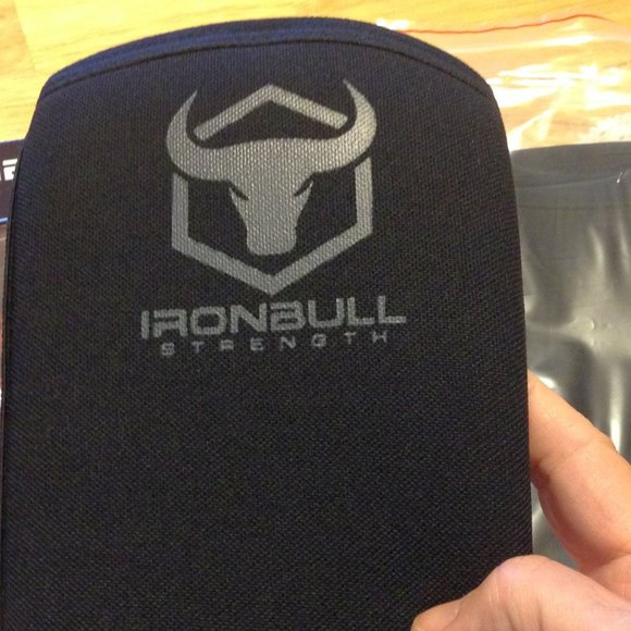 Body Building, IronBull 5MM Elbow Sleeves, High Performance Neoprene Size XS - Picture 6 of 6